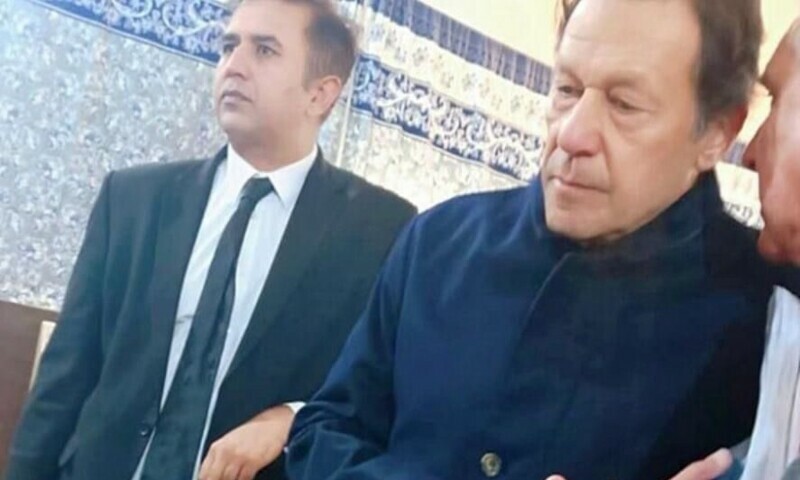 عمران خان کی صحت: دائیں آنکھ کی بینائی 85 فیصد متاثر، ہسپتال منتقلی کا فیصلہ