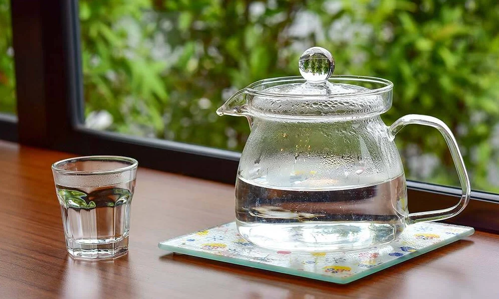 نیم گرم پانی: وزن میں کمی اور پیٹ کی چربی پگھلانے کا آزمودہ قدرتی علاج