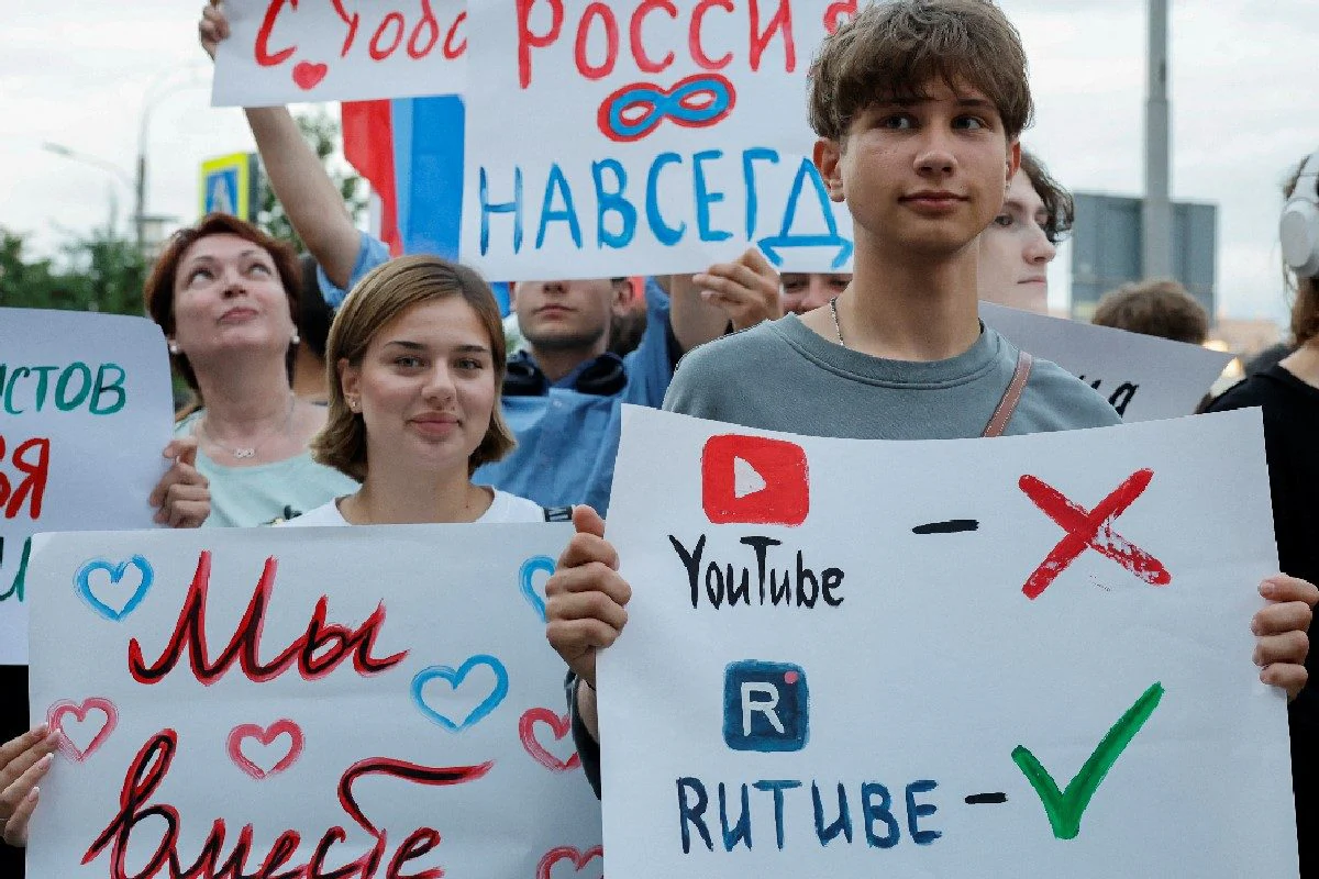 روس کا گوگل پر تاریخی جرمانہ: 2 ان ڈیسیلیئن روبلز کی حیران کن حقیقت