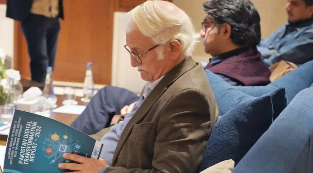 انگریزی سے اردو ترجمہ: جدید ڈیجیٹل دور میں اہمیت اور جامع تجزیہ