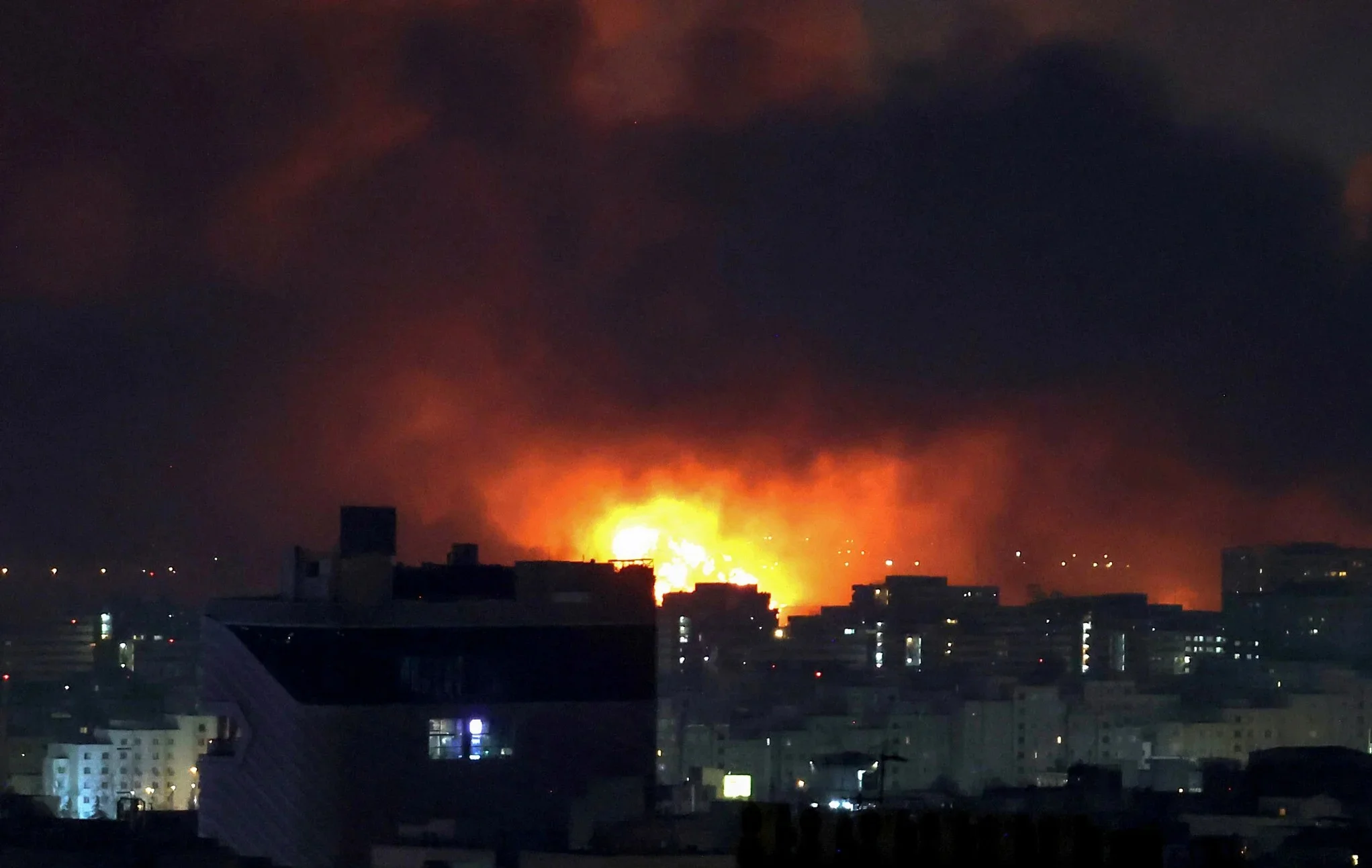 ایران اسرائیل جنگ: مشرق وسطیٰ کی تازہ ترین صورتحال اور عالمی اثرات