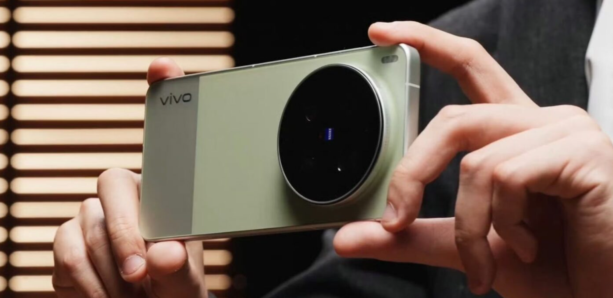 ویوو ایکس 300 الٹرا کی لانچ، قیمت اور تفصیلی خصوصیات کا مکمل جائزہ